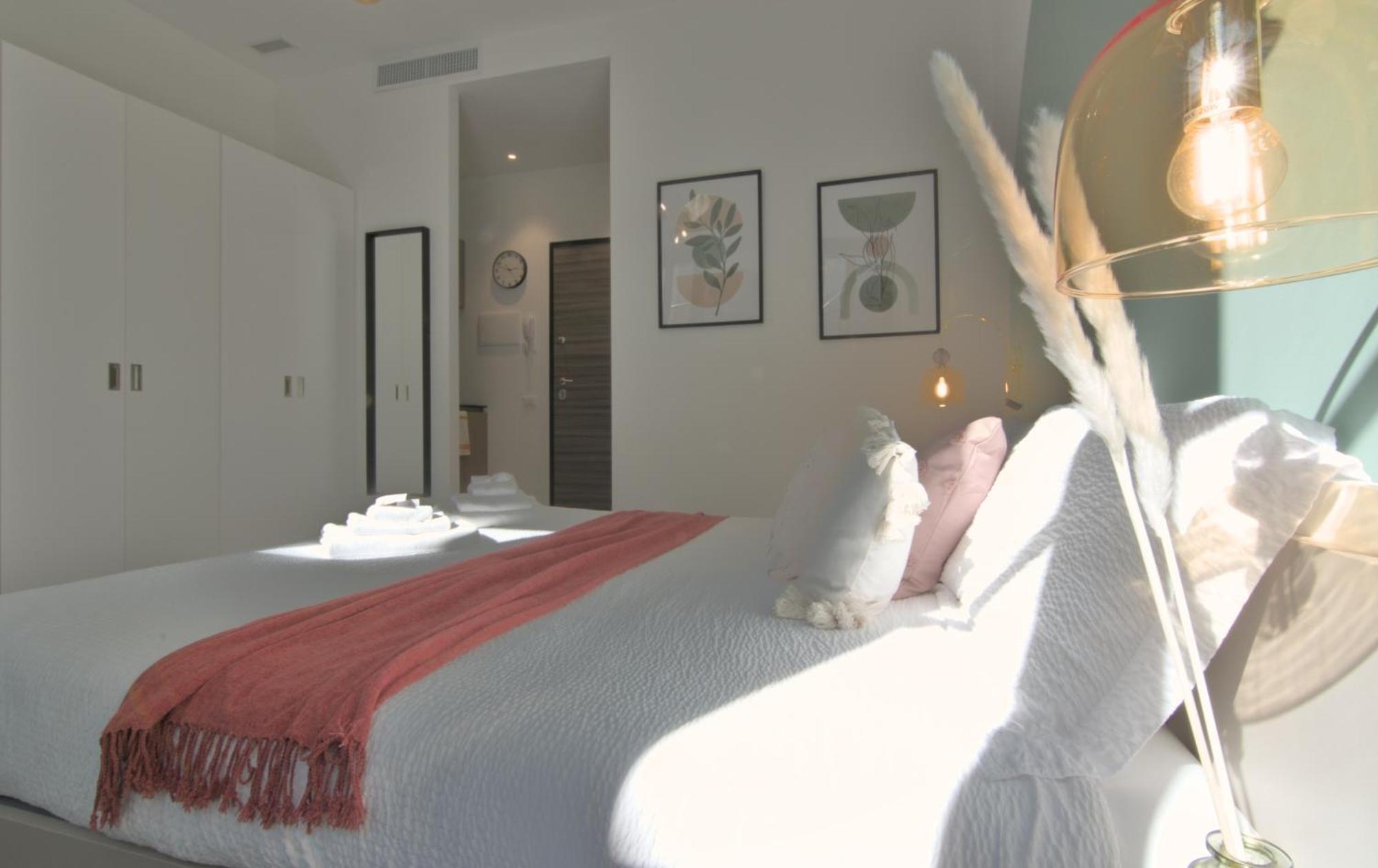 Ca Del Lasco - Modern Apartments In Classic Villa 벨라노 외부 사진